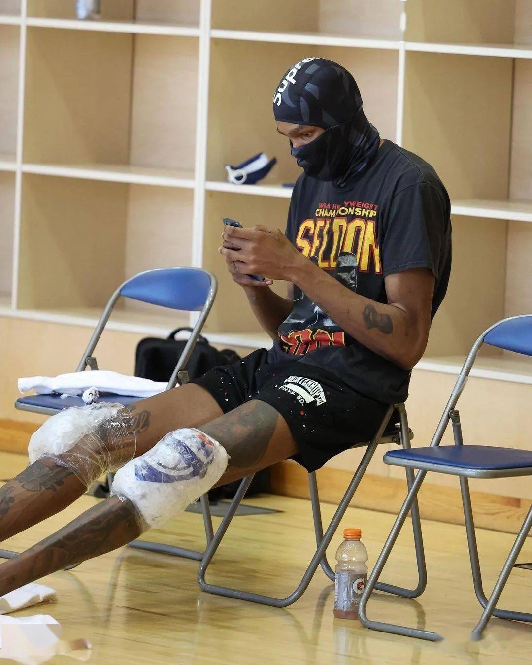 爱游戏注册-欧冠赛程吃紧，布鲁克林篮网加时末段临场应变，态度坚定，更衣室氛围转暖(篮网布鲁克林最新消息)