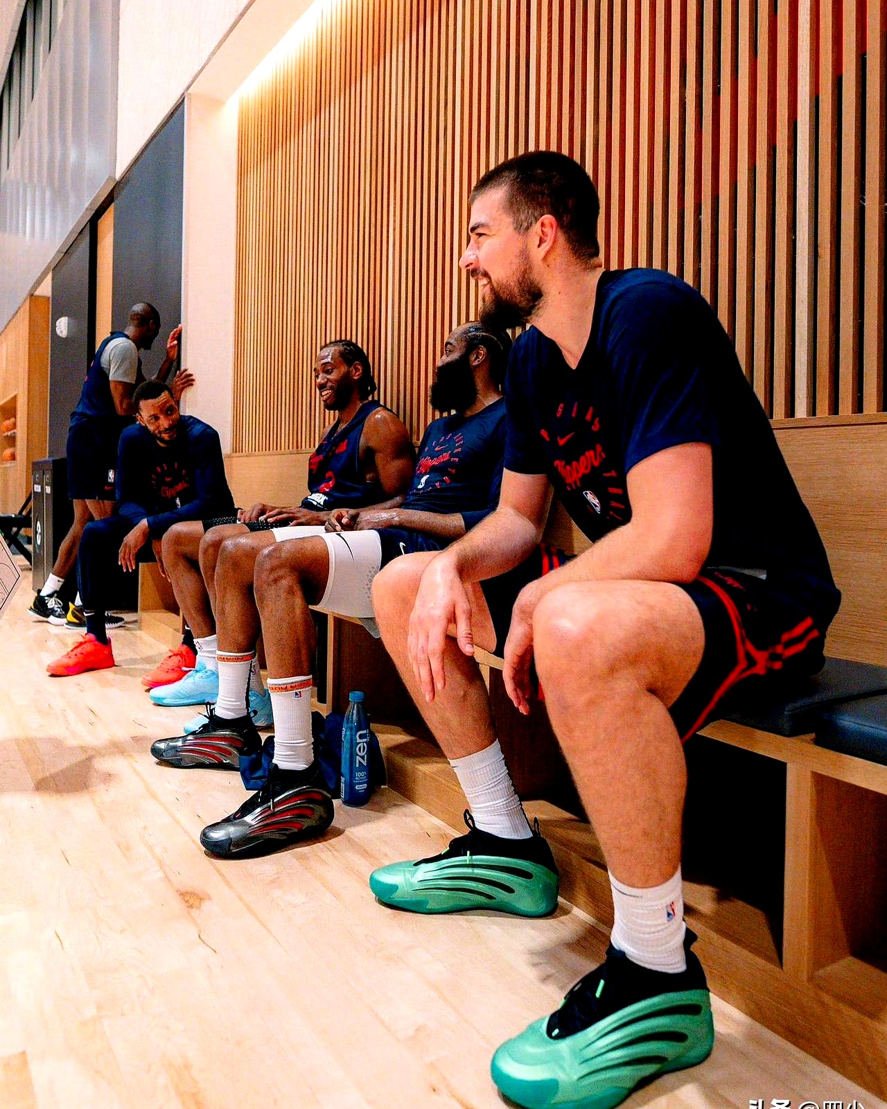 爱游戏注册-关于关键时刻洛杉矶湖人更衣室发声：法国杯节点到来，信心回归，年轻球员得到机会的信息