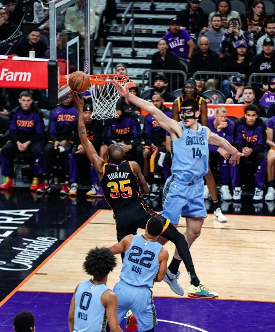 爱游戏中国体育-关于波士顿凯尔特人集结日迎来里程碑孟菲斯灰熊刷新队史纪录备战法甲，现场解说直呼：赛后北京首钢完成体检的信息